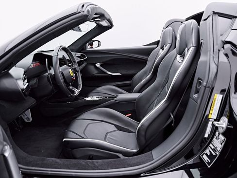 Used 2024 Ferrari 296 GTS RWD image 50