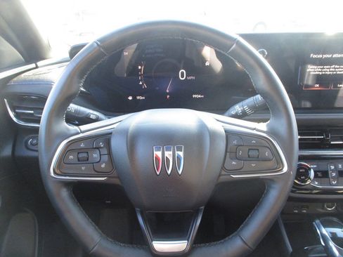 Used 2024 Buick Envista Sport Touring FWD image 18