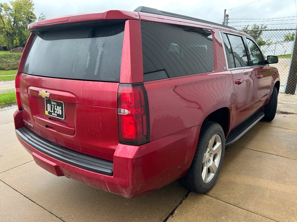 Used 2015 Chevrolet Suburban LT w/ Luxury Package AWD/4WD image 5