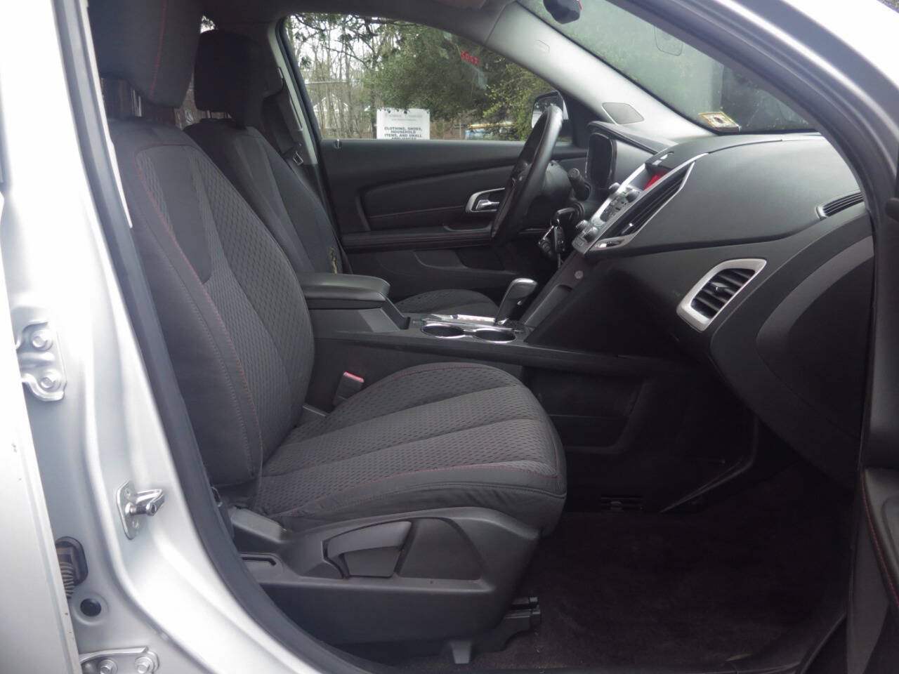 Used 2010 GMC Terrain SLE FWD image 34