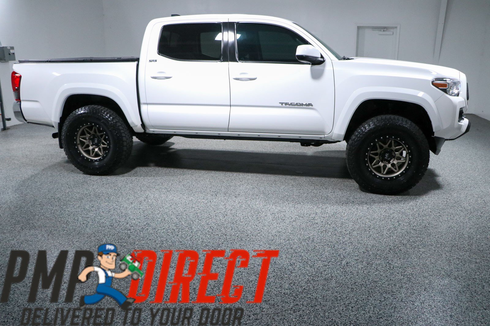 Used 2022 Toyota Tacoma SR5 AWD/4WD image 6