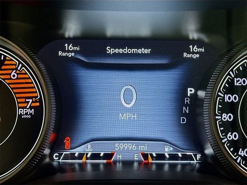 Used 2019 Jeep Cherokee Overland w/ Technology Group image 13