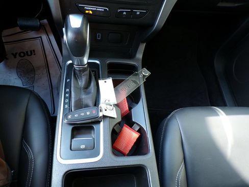 Used 2019 Ford Escape SEL AWD/4WD image 28