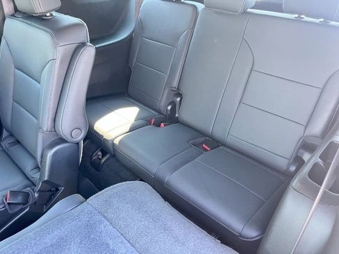 Certified 2025 Chevrolet Traverse LT image 22