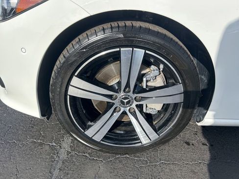 Used 2025 Mercedes-Benz C 300 Sedan image 18