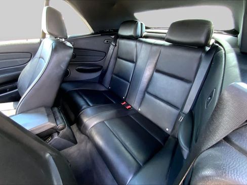 Used 2009 BMW 135i Convertible RWD image 17