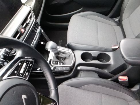 Used 2024 Kia Seltos S AWD/4WD image 10
