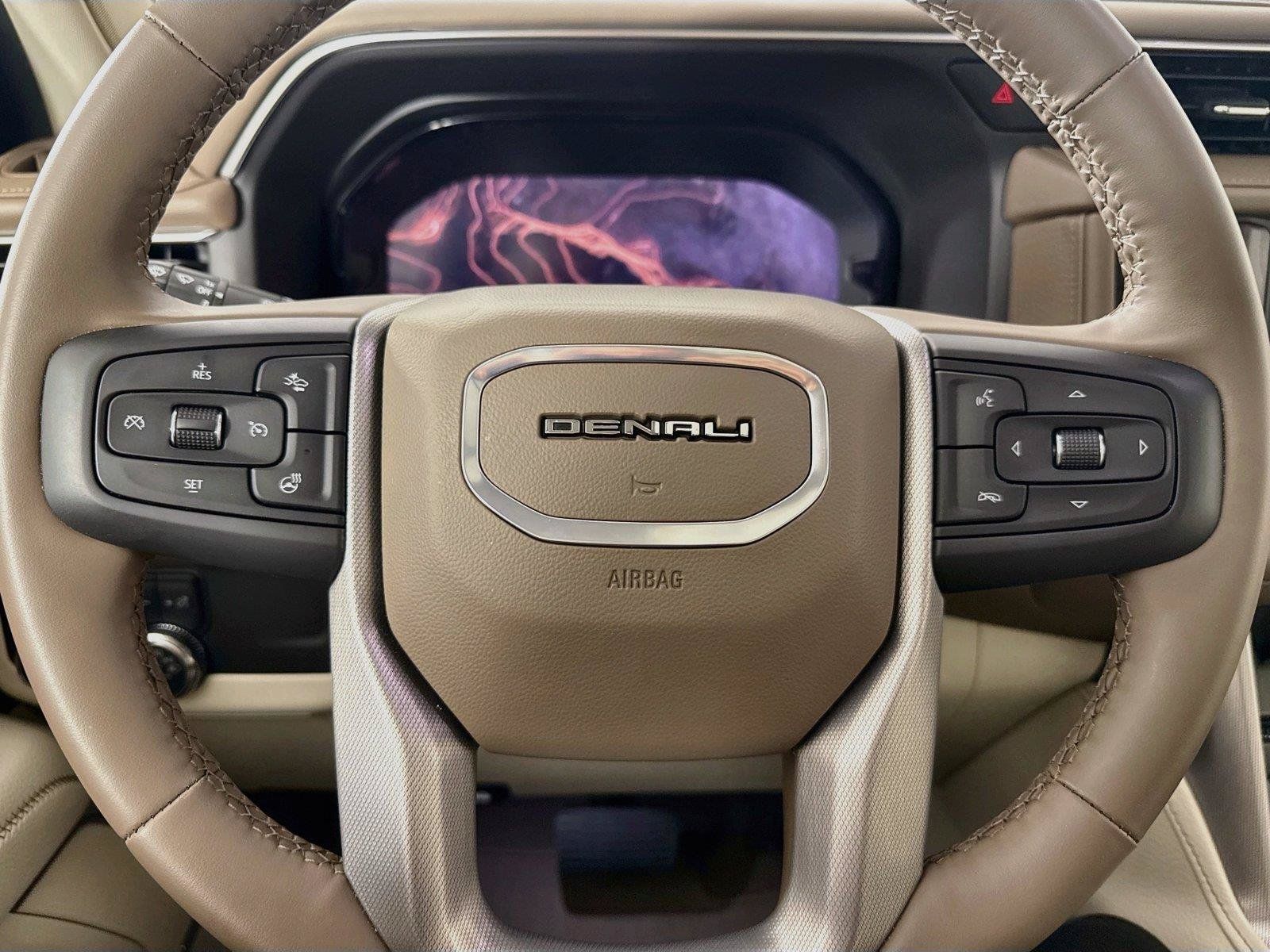 Used 2024 GMC Yukon XL Denali AWD/4WD image 17