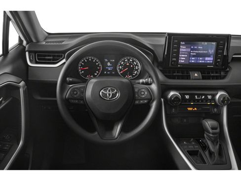 Used 2022 Toyota RAV4 XLE AWD/4WD image 4