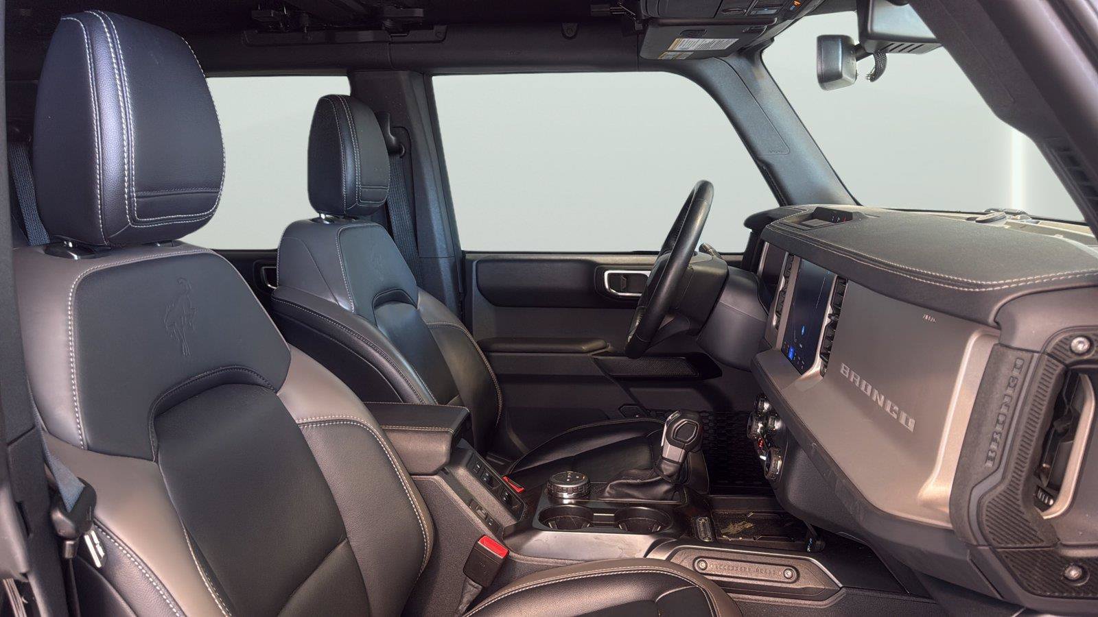 Used 2025 Ford Bronco Outer Banks AWD/4WD image 14