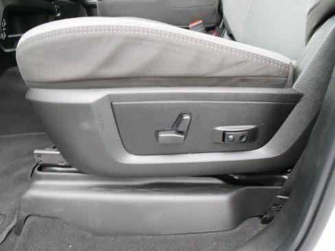 Used 2024 RAM 3500 Big Horn image 18