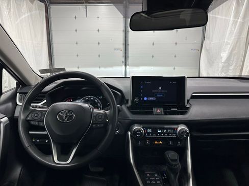 Used 2025 Toyota RAV4 XLE w/ Convenience Package image 15