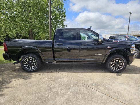New 2025 RAM 2500 Limited AWD/4WD image 7