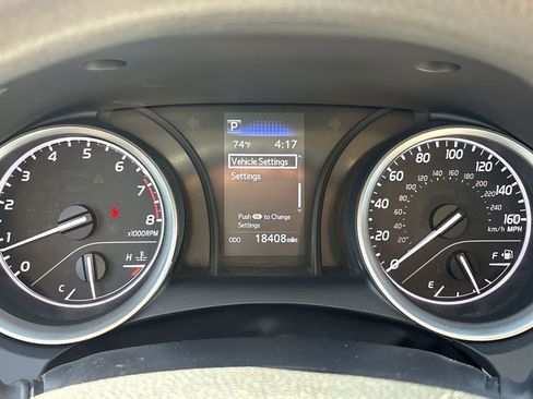 Used 2024 Toyota Camry LE FWD image 13