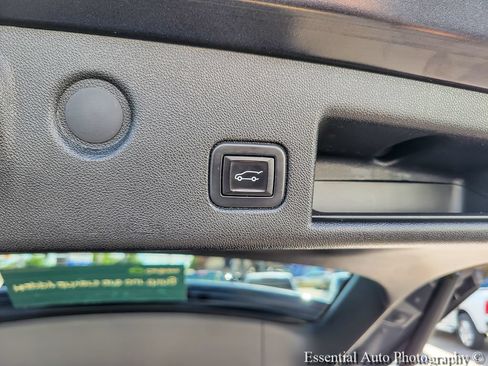 Certified 2022 Chevrolet Equinox Premier AWD/4WD image 19