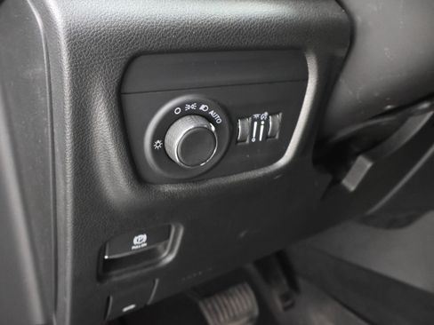 Used 2023 Jeep Grand Cherokee Altitude AWD/4WD image 40