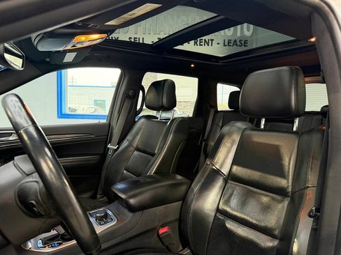 Used 2019 Jeep Grand Cherokee Limited w/ Luxury Group II AWD/4WD image 23