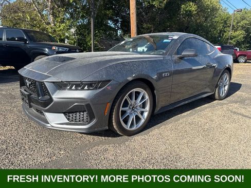 Used 2025 Ford Mustang GT Premium RWD image 5