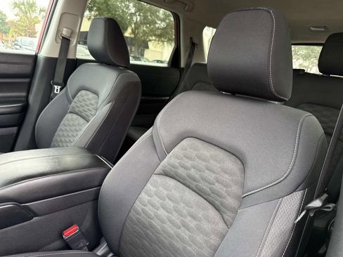 Used 2024 Nissan Pathfinder SV image 20