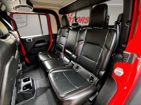 Used 2023 Jeep Gladiator Rubicon w/ LED Lighting Group AWD/4WD image 24