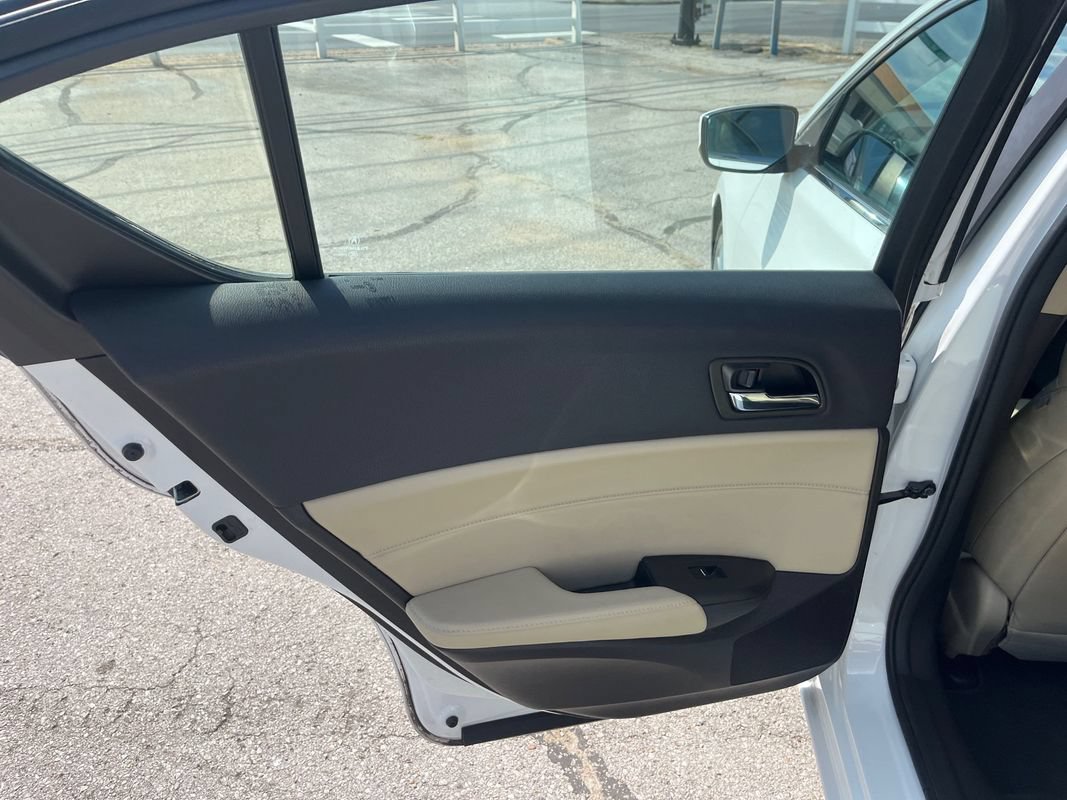 Used 2016 Acura ILX FWD image 13