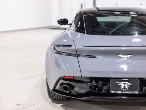 Used 2019 Aston Martin DB11 AMR image 14
