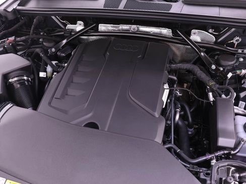 New 2026 Audi Q5 Premium image 17