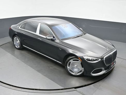 Used 2023 Mercedes-Benz Maybach S 680 4MATIC w/ Manufaktur Leather Package image 35