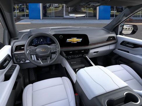 New 2026 Chevrolet Suburban Premier AWD/4WD image 15