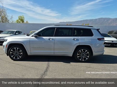 Used 2023 Jeep Grand Cherokee L Overland w/ Rear Seat Video Group I AWD/4WD image 9