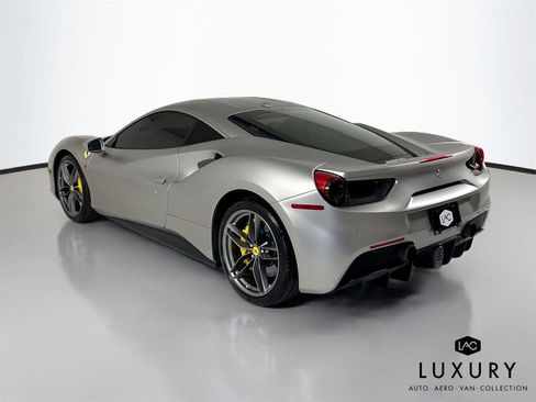 Used 2016 Ferrari 488 GTB image 8
