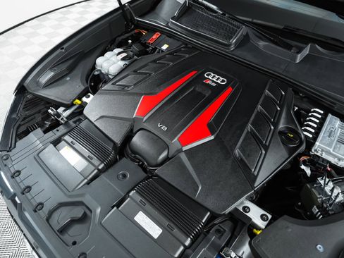 Used 2024 Audi RS Q8 image 94