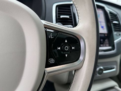 Used 2025 Volvo XC90 T8 Plus w/ Protection Package Premier AWD/4WD image 18