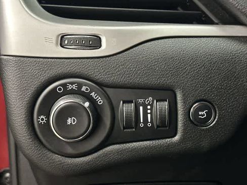 Used 2015 Jeep Cherokee Limited w/ Luxury Group AWD/4WD image 19