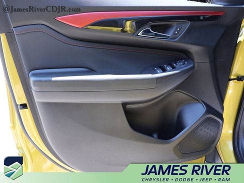 Used 2025 Chevrolet TrailBlazer RS w/ Driver Confidence Package FWD image 20