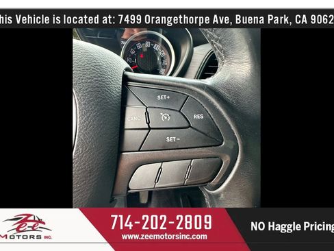 Used 2018 Dodge Challenger SXT image 29