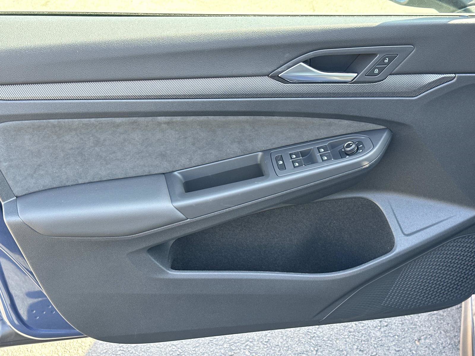 New 2026 Volkswagen GTI SE FWD image 19