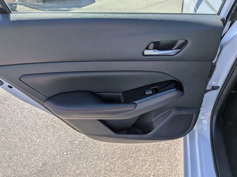 Used 2024 Nissan Altima 2.5 SR image 26