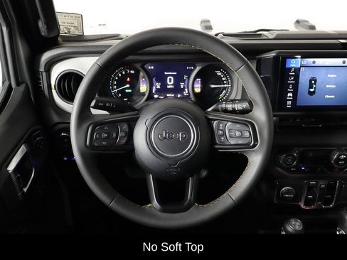 Used 2024 Jeep Wrangler Unlimited AWD/4WD image 7