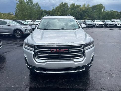 Used 2020 GMC Acadia SLE w/ Driver Convenience Package FWD image 3