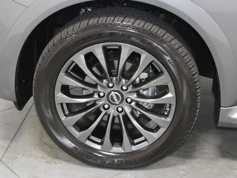 Used 2024 Nissan Armada Platinum w/ Captain's Chairs Package image 19