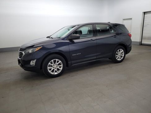 Used 2018 Chevrolet Equinox LS AWD/4WD image 2