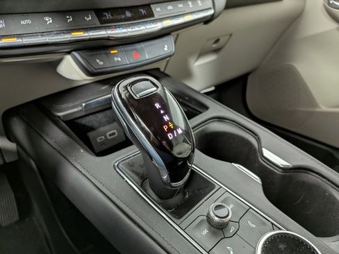 Certified 2023 Cadillac XT4 Luxury w/ Cold Weather Package image 18