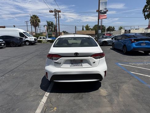 Used 2022 Toyota Corolla LE w/ Carpet Mat Package (TMS) FWD image 5