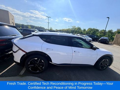 Used 2025 Kia EV6 Wind RWD image 5