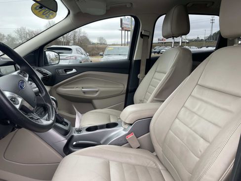 Used 2016 Ford Escape SE w/ SE Leather Comfort Package image 18