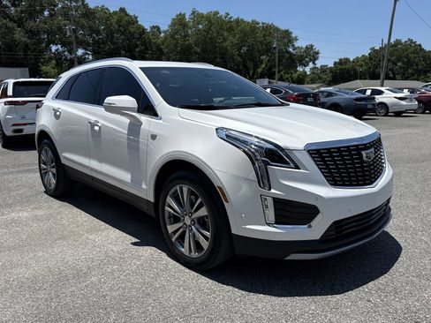 Used 2024 Cadillac XT5 Premium Luxury w/ Technology Package FWD image 7