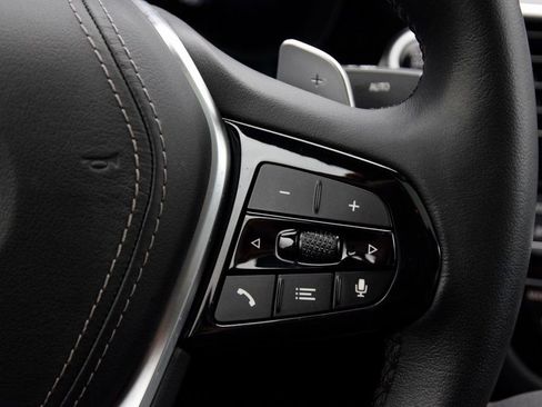 Used 2023 BMW 530i w/ Convenience Package image 25