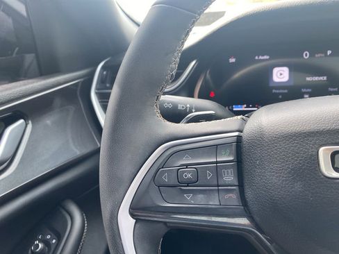 Used 2023 Jeep Grand Cherokee Altitude image 25