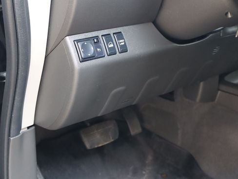 Used 2019 Nissan Frontier PRO-4X w/ Pro-4x Luxury Package AWD/4WD image 18